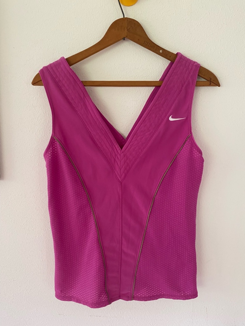 Nike Women's Magenta V‑Neck Athletic Tank Top